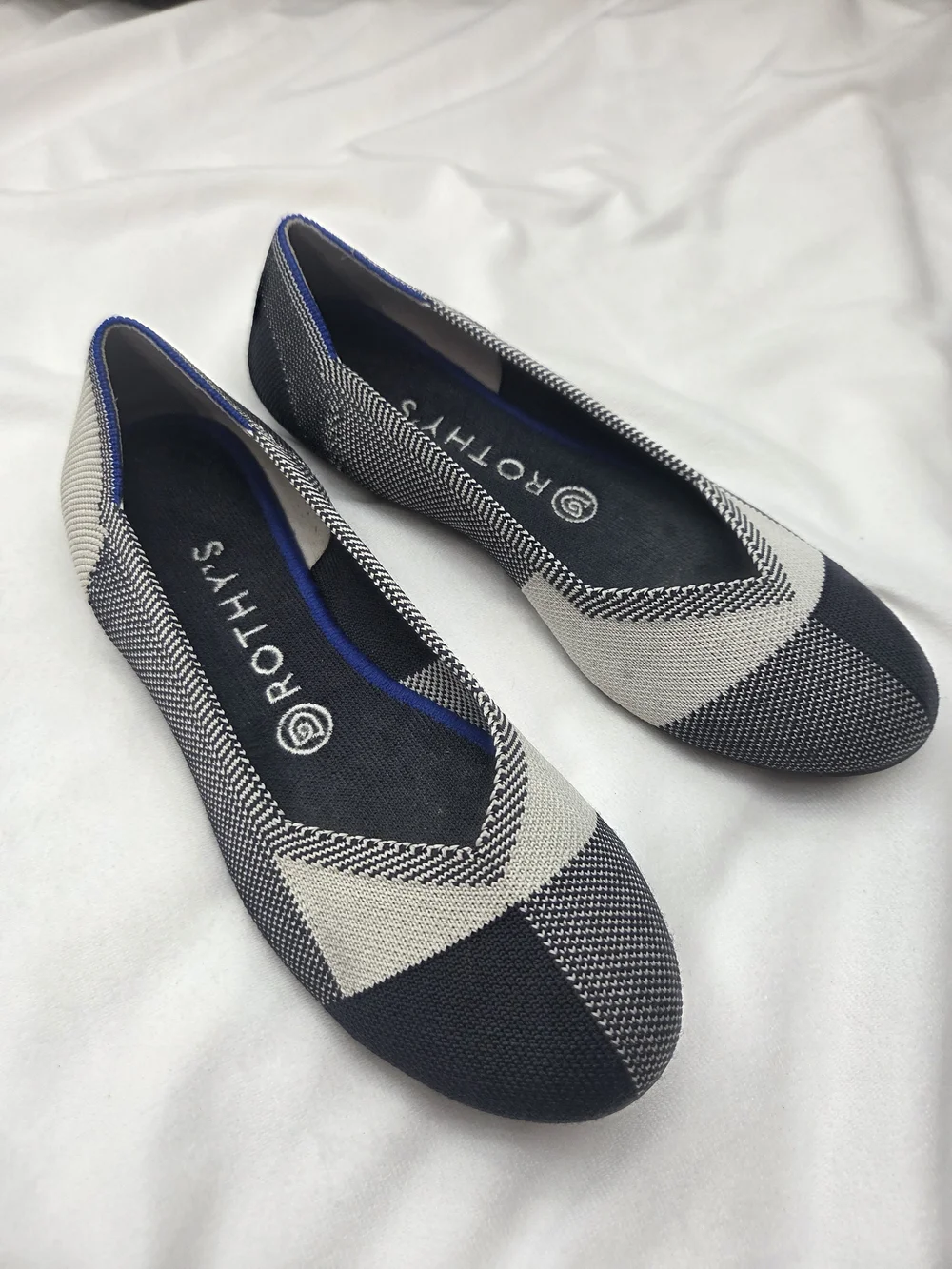 Rothy's The Flat Black Cream Knit Pointed Toe Flats Women's Size 7.5